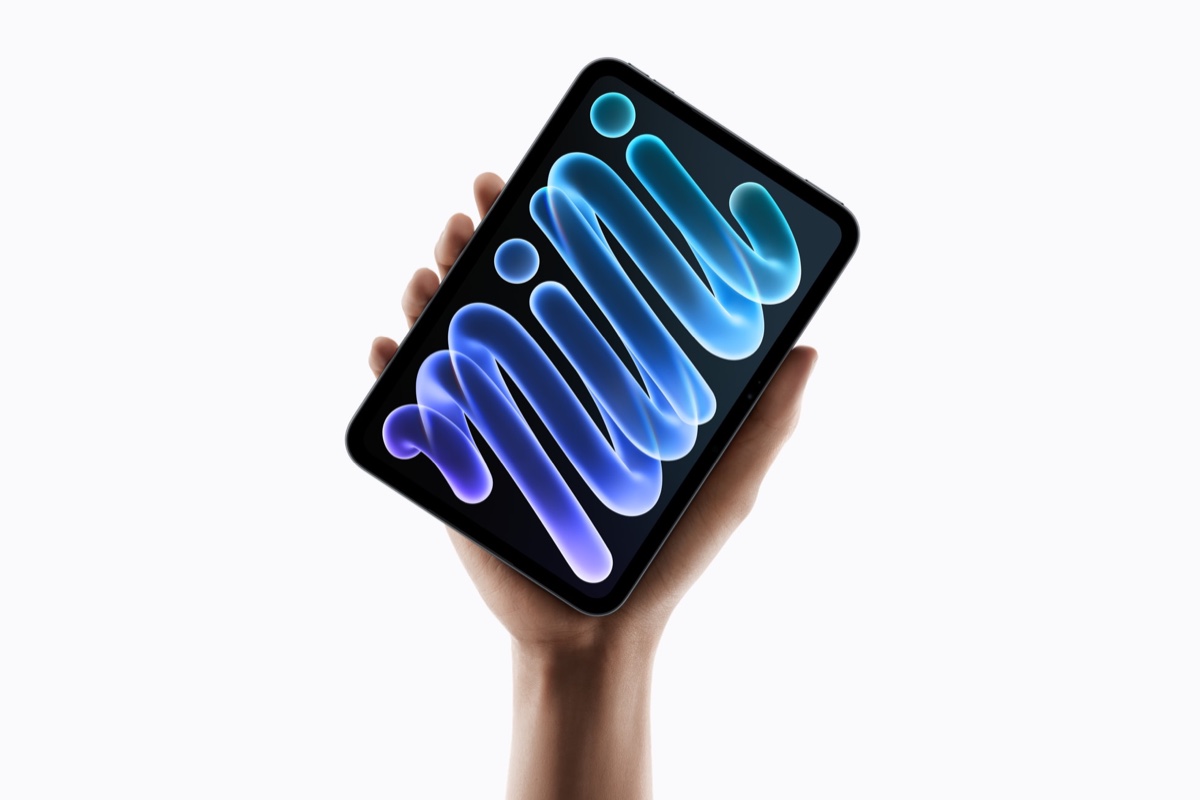 新しいiPad miniの本体とディスプレイ